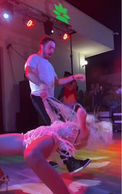 Andreea Bălan, ”torturată” de Petrișor Ruge? Ce s-a întâmplat în timpul unui dans e de-a dreptul hilar