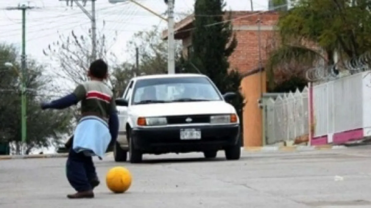 O tânără de 18 ani, din Botoșani, a lovit cu mașina un copil de 8 ani, apoi l-a dus acasă, ascunzând infracțiunea