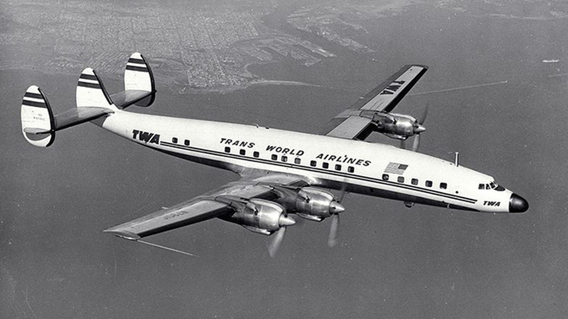 Cea mai mare farsă din istoria incidentelor aviatice: avionul care ar fi dispărut în 1946 şi ar fi aterizat intact în 1993