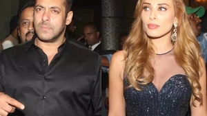 Ce comentariu a postat Iulia Vântur la o poză cu Salman Khan. Puține femei ar face asta