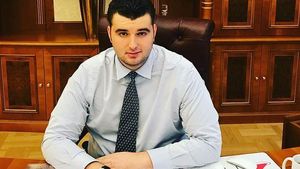 Victoraș Micula s-a logodit. Ce iubită frumoasă are!
