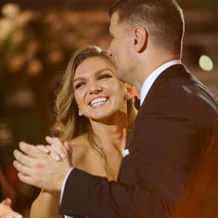 Ce spune Iulia Albu despre ţinutele purtate de Simona Halep și Toni Iuruc la cununie: „Este chiar surprinzător…”