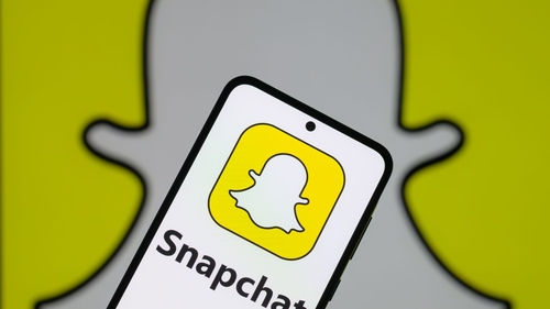 Utilizatorii Snapchat, taxați pentru stocarea pozelor și videoclipurilor vechi. Cât vor fi nevoiți să plătească pentru a păstra conținutul