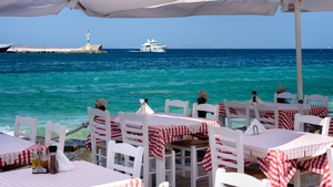 Suma ireală plătită de un cuplu pentru două băuturi la un restaurant din Grecia. Au încremenit când au văzut: „Înșelătorie totală”