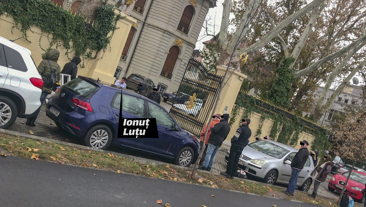 Ionuț Luțu, cancelarul lui Gigi Becali, și-a deschis ”punct de lucru” la poarta Palatului din Aleea Alexandru!