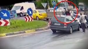 Scandal monstru la Călugăreni: Un interlop a atacat, în plină stradă, o polițistă!