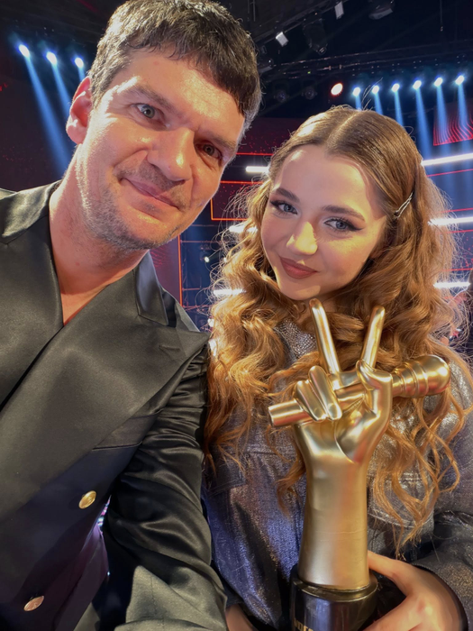 Tudor Chirilă şi Alessia Pop, câştigătoarea Vocea României 2025. Foto: Facebook