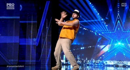 Vezi cele mai tari momente de la „Romanii au talent“. Unii s-au făcut de ras, altii ne-au facut sa vibram de emotie!