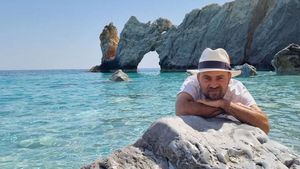 Cosmin Seleși refuză să meargă pe plajele din România: „Nu-mi permit să mă duc la mare la noi”