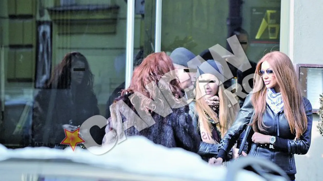 Bianca Dragusanu, gazda buna la Cluj. Si-a scos mama si tatal vitreg la restaurant