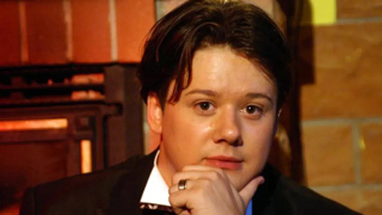 VIDEO Topul vedetelor care au castigat cei mai multi bani in 2011. N-o sa-ti vina sa crezi: Fuego a luat mai mult decat Loredana!