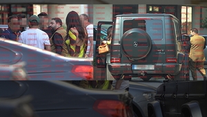 Florin Salam a fost externat, Roxana Dobre l-a adus acasă! Surpriză în fața scării: cine l-a așteptat