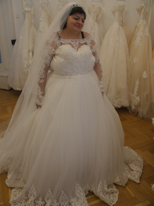 Gina ”Frânge-inimi” în rochie de mireasă