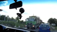 Culmea ironiei! Ce număr avea la mașină un camion care transporta lemne