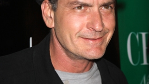 Charlie Sheen plateste tratamentul de dezintoxicare al fostei sale sotii