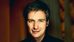 Andrei Caramitru: „Bravo, Marcel Ciolacu, o spun sincer!”