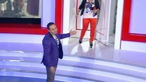 FOTO Minodora, in pantaloni rosii super mulati! E mandra de noua ei silueta!