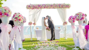 Atenție, români! De ce vrea ANAF toate detaliile despre nunțile și botezurile de la saloane