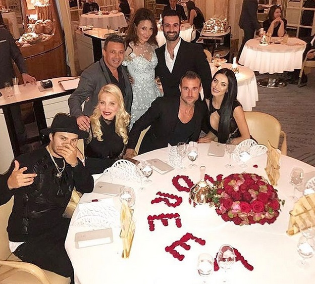 Andreea Sasu a fost surprinsă de Philipp Plein cu o petrecere aniversară de lux şi cadouri scumpe