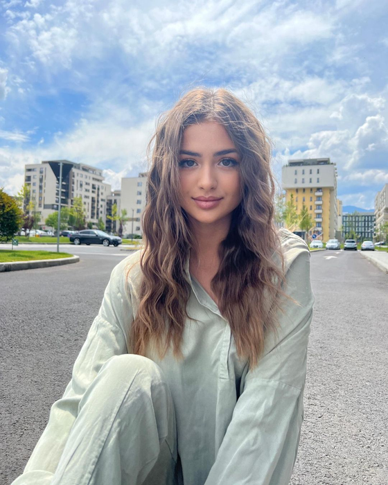Iuliana Beregoi a ajuns la vârsta majoratului / (Sursa: Instagram)