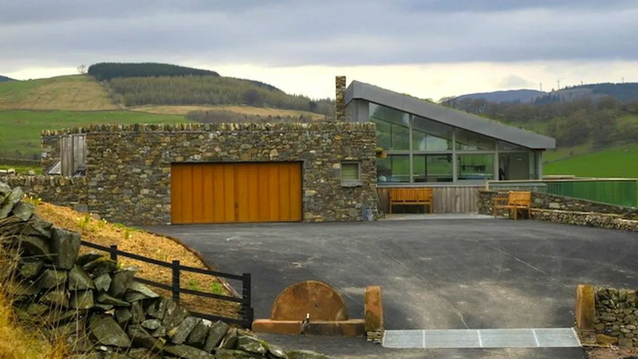 Casa inedita! Este izolata termic cu lana de oaie!