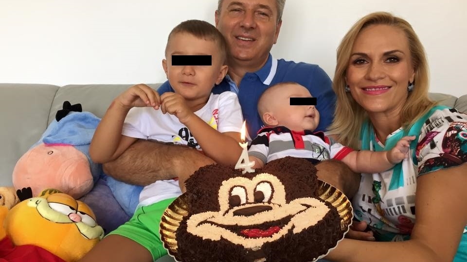 Ce mari s-au făcut băieţii Gabrielei Firea şi ai lui Florin Pandele: ”Un zambet şi un gând bun de la mărţisoarele mele”