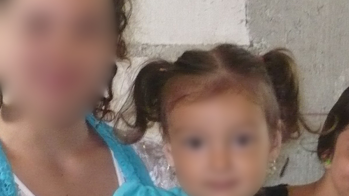 Dezvaluiri halucinante despre cea mai tanara mama din Romania! Barbatul care si-a batut joc de ea a fost condamnat la inchisoare!