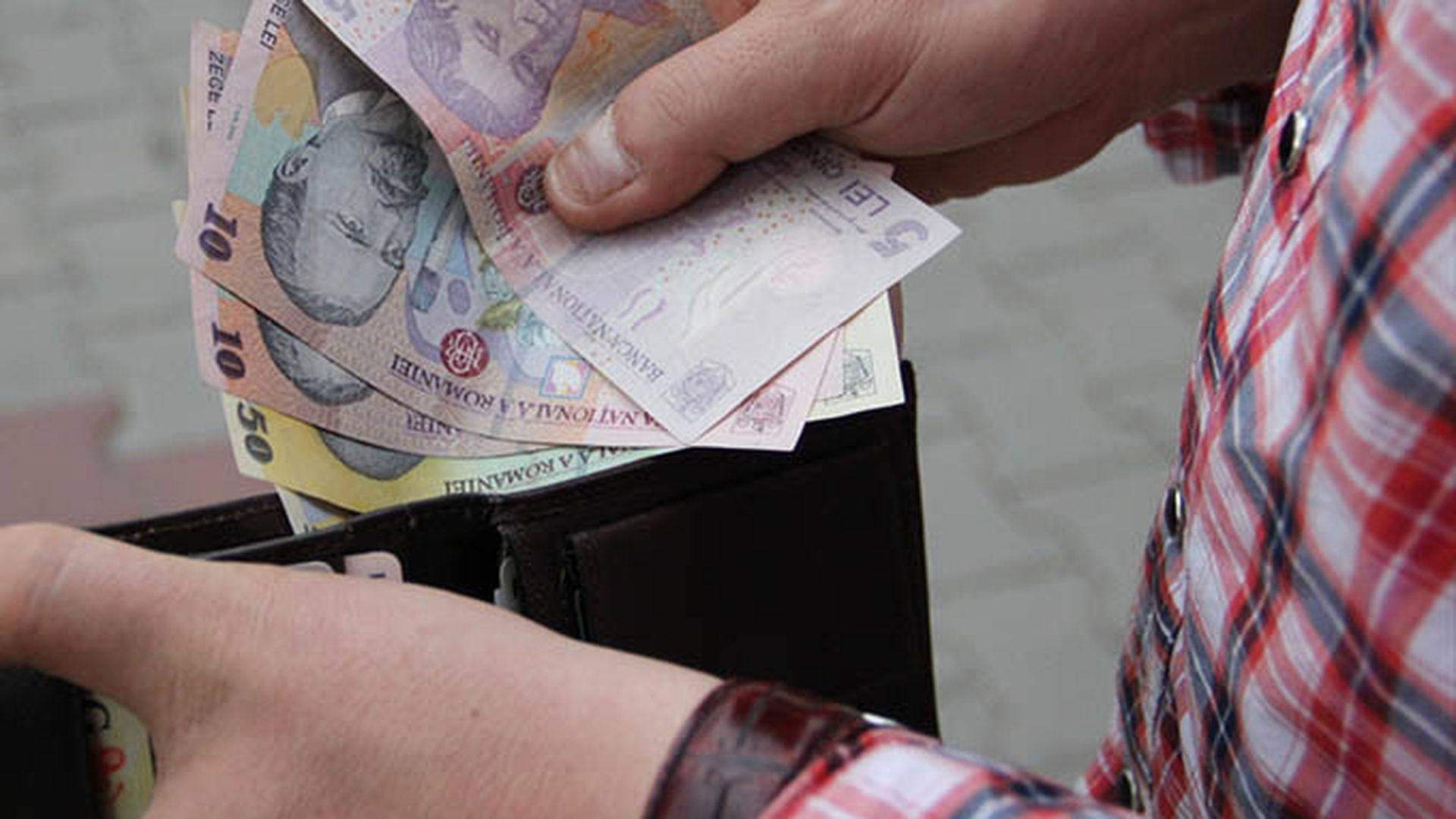Ministrul Muncii a anunţat: creşte salariul minim pe economie!