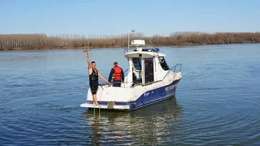 El este curajosul care, de 14 ani, scoate crucea din Dunăre, la Calafat, de Bobotează