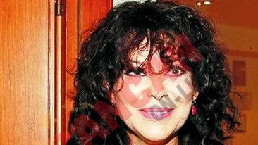 Miki vrea sa-i faca nunta ca la carte cainelui ei