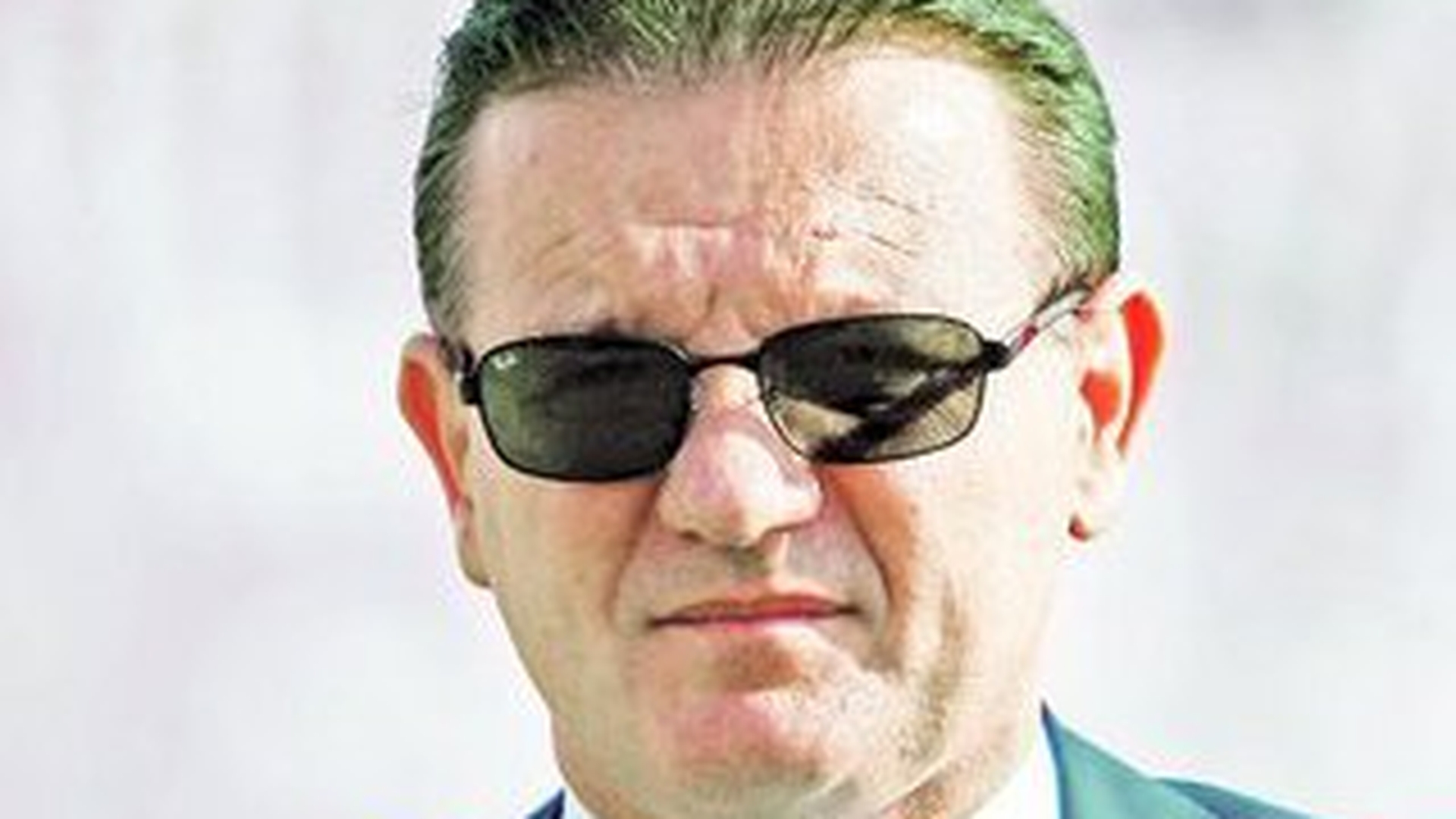 L-a pacalit pe Porumboiu cu ajutorul unui impresar. Ozeia l-a imbogatit pe Zotta cu 1,2 milioane de euro
