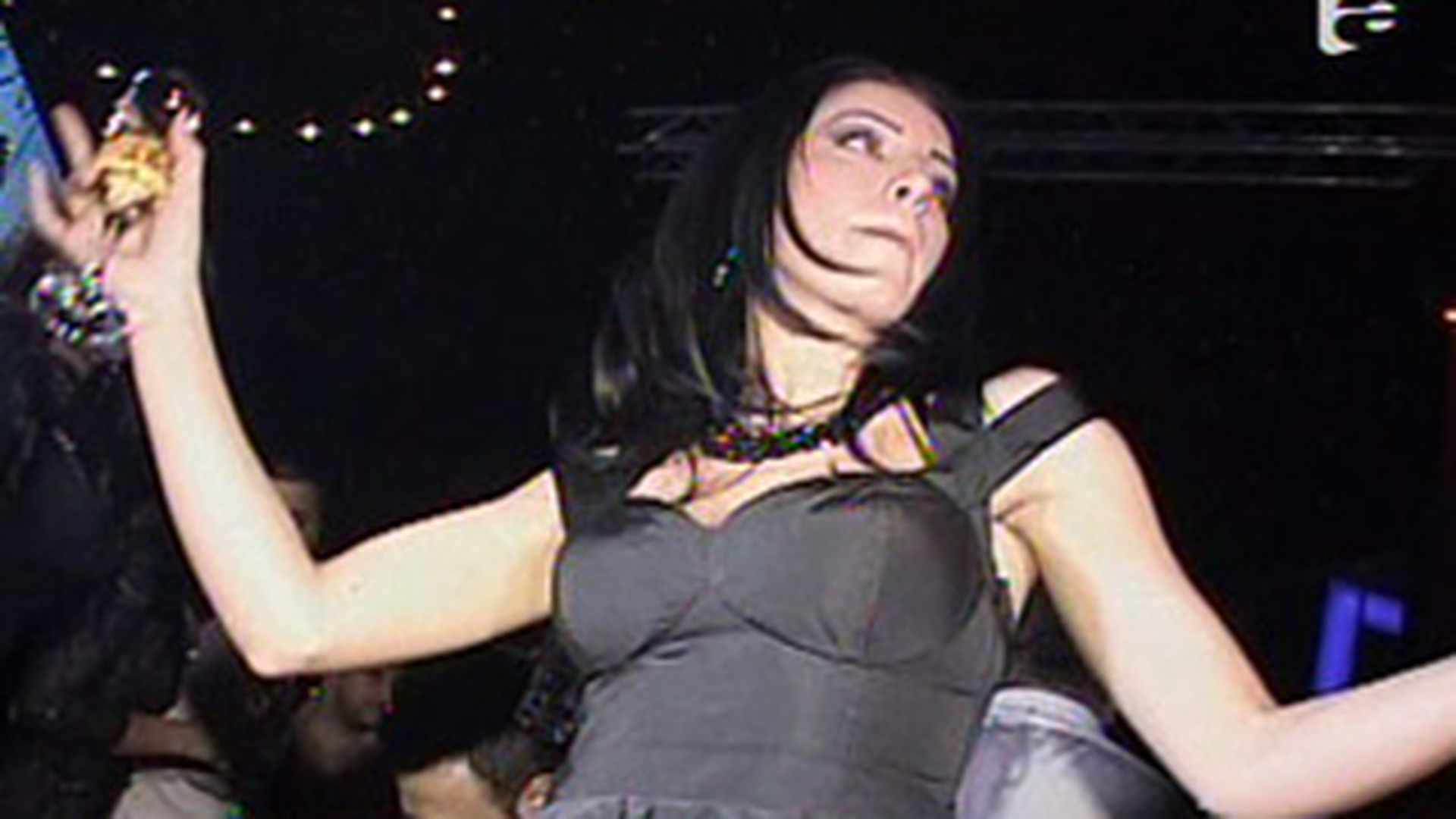 VIDEO Adelina tanjeste dupa trecut: "As vrea sa arat ca atunci cand eram dansatoare in Ibiza, mi se vedeau toti muschii"