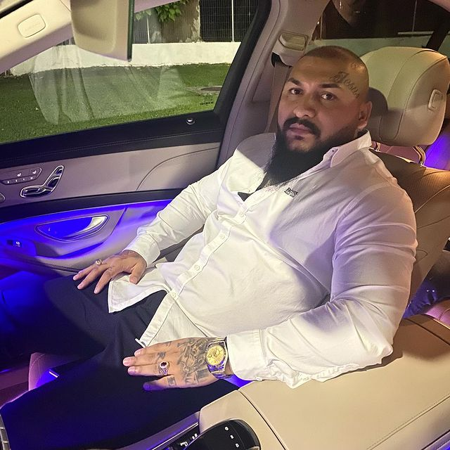 Dani Mocanu preferă să stea cu familia decât să cânte pentru 3-4.000 de euro