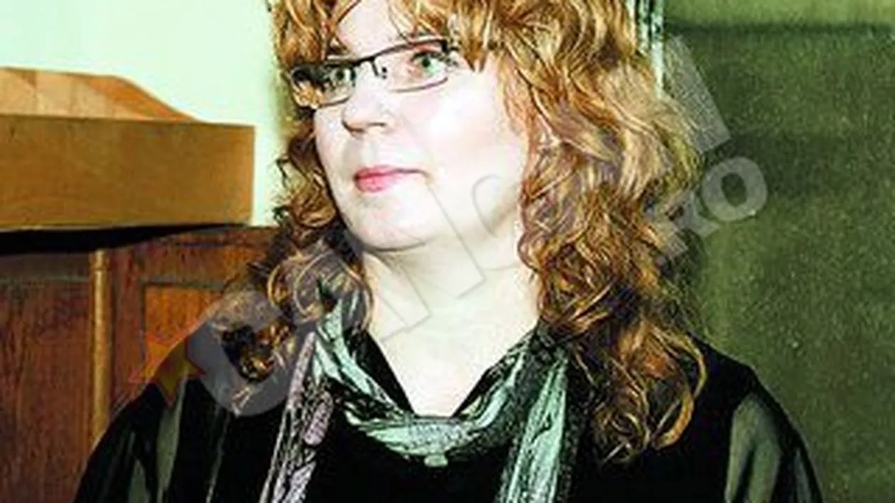 Fiica nelegitima a lui Adrian Paunescu isi trimite surorile la testul ADN. Drumul catre adevar nu este intotdeauna simplu