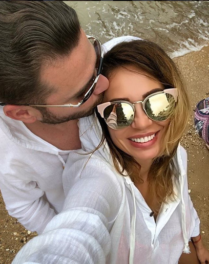 Costel şi Andra, romantici în vacanţa din Thailanda