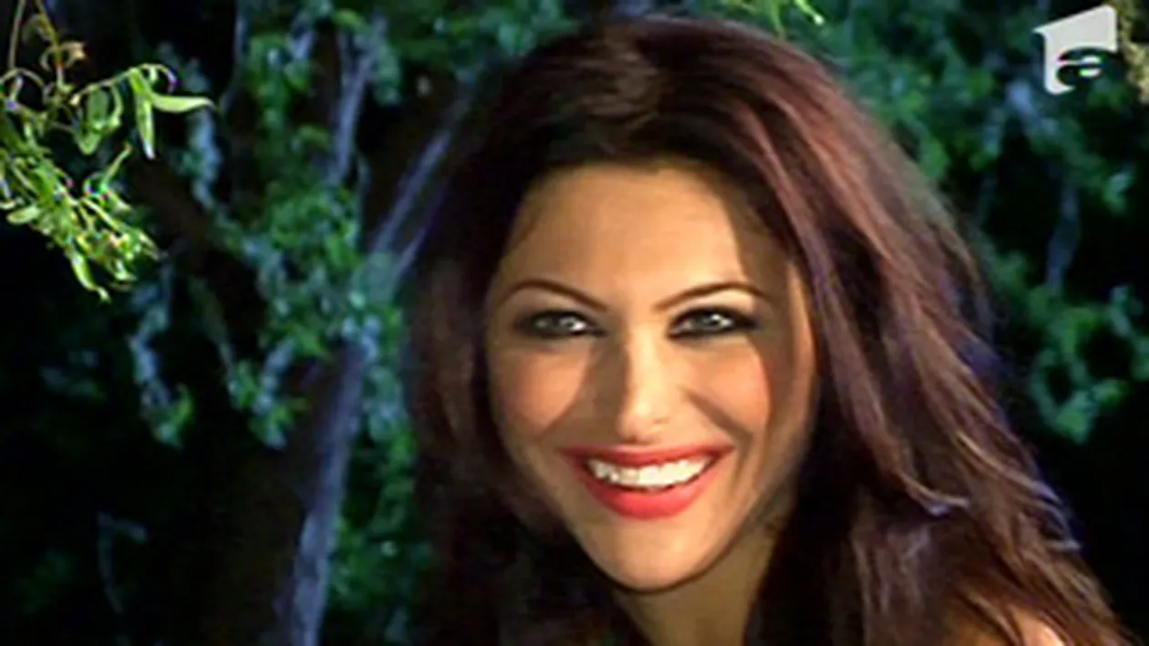 VIDEO Burlacul Sergiu, surprins in baie cu fosta iubita, dupa inchiderea camerelor de filmat! Bianca Jurca le-a atacat pe fetele care se bat pentru el