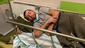 Soartă crudă pentru Ionel, un tânăr din Iași. Motivul dureros pentru care a ajuns în comă, la spital. Chiar și medicii au plâns!