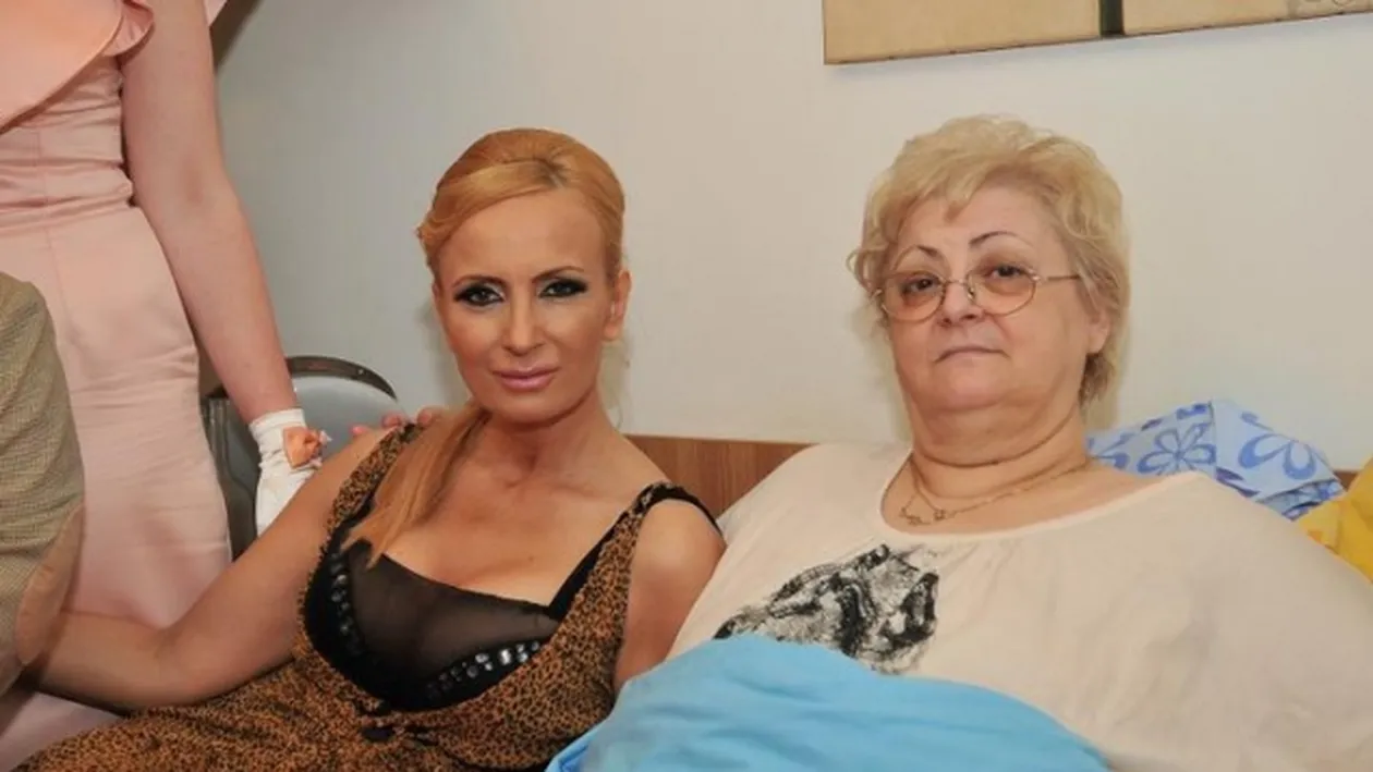 Daniela Gyorfi nu se uita la bani cand e vorba de sanatatea mamei sale. Cantareata a dat intr-o luna 10.000 de lei pe medicamente