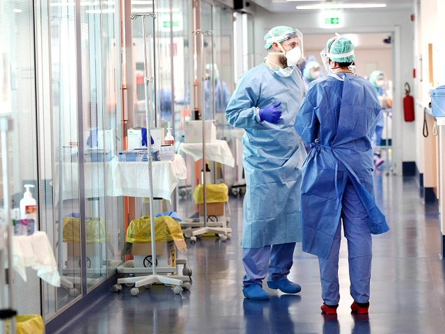 Un pacient de 67 de ani a lăsat un bilet pe patul de spital, după ce s-a vindecat de coronavirus