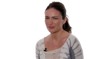 Maria Marinescu este pasionata de shoppingul online