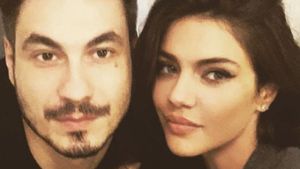 Primele imagini cu bebelușul Christinei ICH! Iubita lui Alexandru Pițurcă l-a prezentat pe micuț pe contul personal de socializare. "Am înviat din morți!"