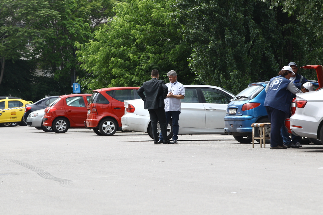 Florin Secureanu a renunțat la bolizii de lux și se plimbă acum cu un Peugeot la mâna a doua