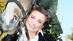 Adina Buzatu s-a inhamat la cheltuieli serioase din cauza fiicei ei! 1.000 de euro lunar pentru intretinerea unui cal
