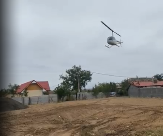 Primarul dintr-o localitate din Dolj, dus la nuntă cu elicopterul. „Barem dacă oi pica, să pic, dă-mă dreacu”