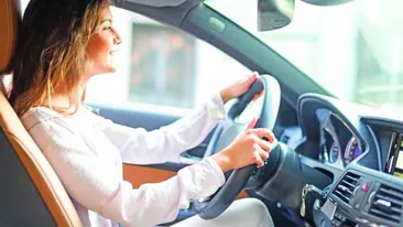 Ce a pățit o șoferiță începătoare care a intrat pe contrasens! Cei mai cool polițiști din București au scos-o din impas