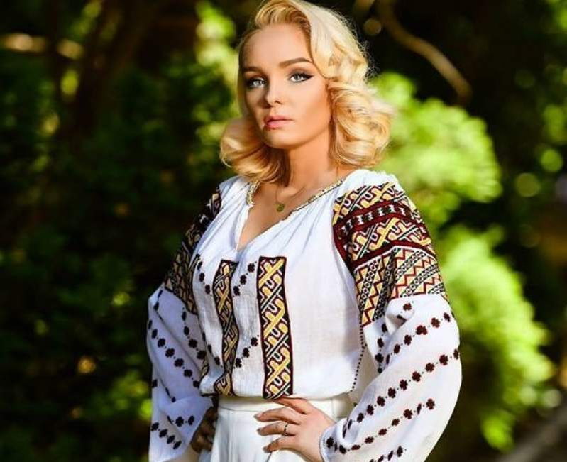 Maria Constantin a avut două căsnicii, ambele încheiate tumultuos