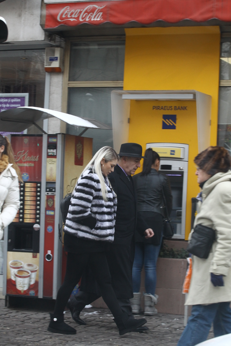 Dorin Cocoş şi iubita lui au cumpărat o "scoică" pentru copilaş