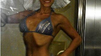 Oglinda, oglinjoara, cine si-a facut cel mai penibil selfie din tara? Ruby si Marculescu fara lenjerie intima!