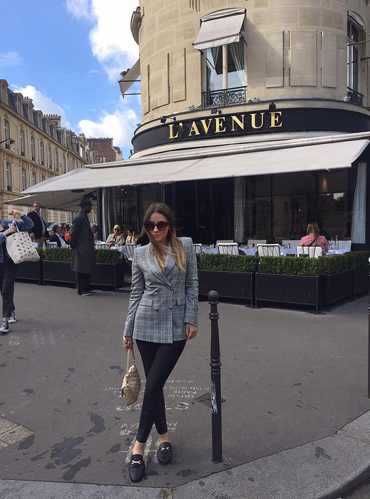 Ana, la Paris