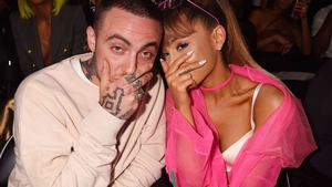 Prima reacție a Arianei Grande după moartea ex-iubitului ei, rapperul Mac Miller. Vedeta a postat o fotografie emoționantă